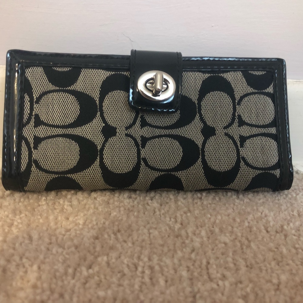 EUC Coach Black Signature Wallet